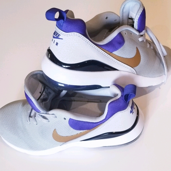 Nike Air Max Siren Like New! - Picture 2 of 10